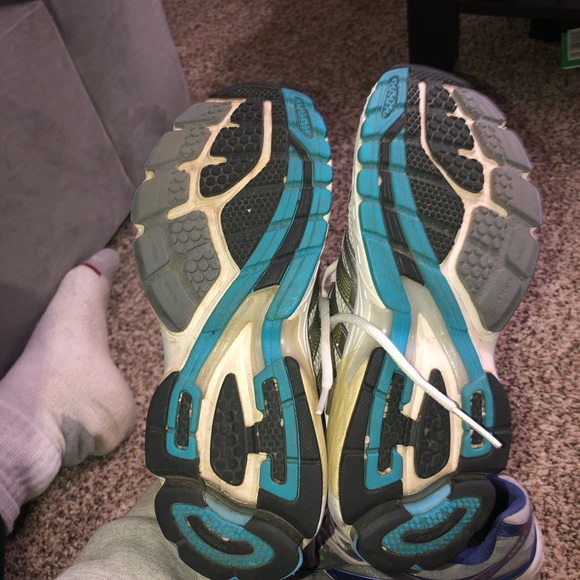 Adidas running shoes - Picture 6 of 8